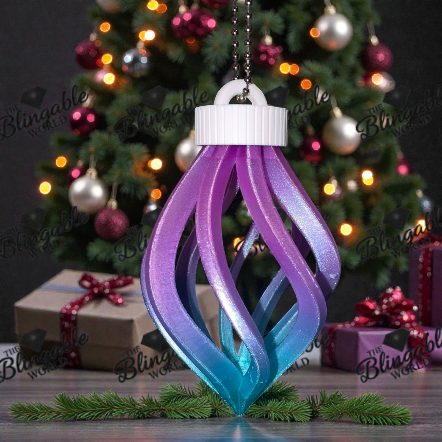 Swirl Ornament – Holiday Clearance