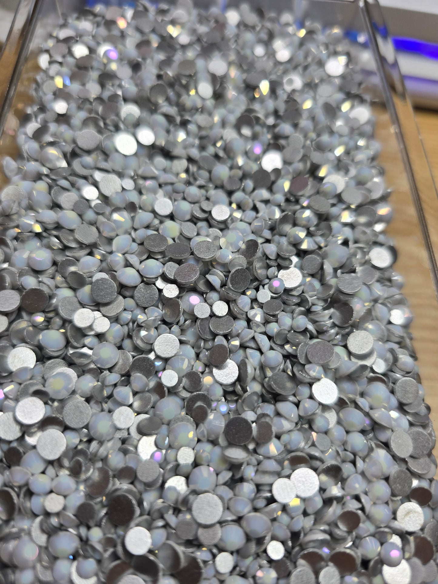 Live Bling Scoops - Starlight White Scatter Mix ss6-ss20