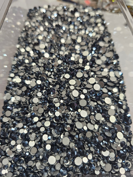 Live Bling Scoops - Jet Black Shine Scatter Mix ss6-ss20