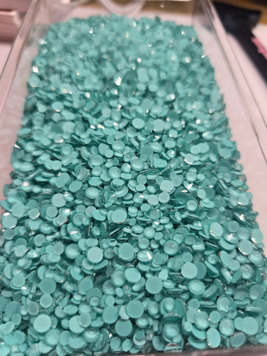 Live Bling Scoops - Mac. Peacock Scatter Mix ss6-ss20
